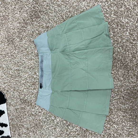 Stylish Light Green Mini Skirt - Picture 3 of 5